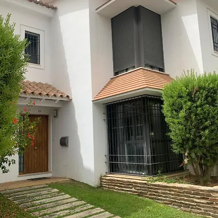 Feriehus Residencial Punta Coral *